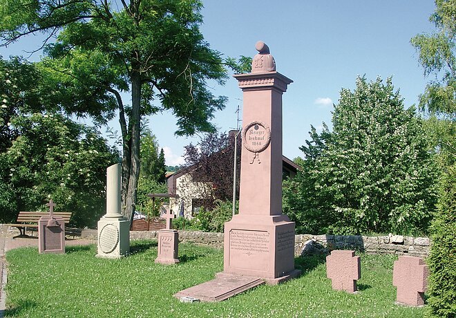 Kriegerdenkmal von 1866 in Helmstadt