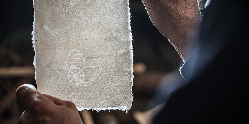 Handgeschöpftes Papier