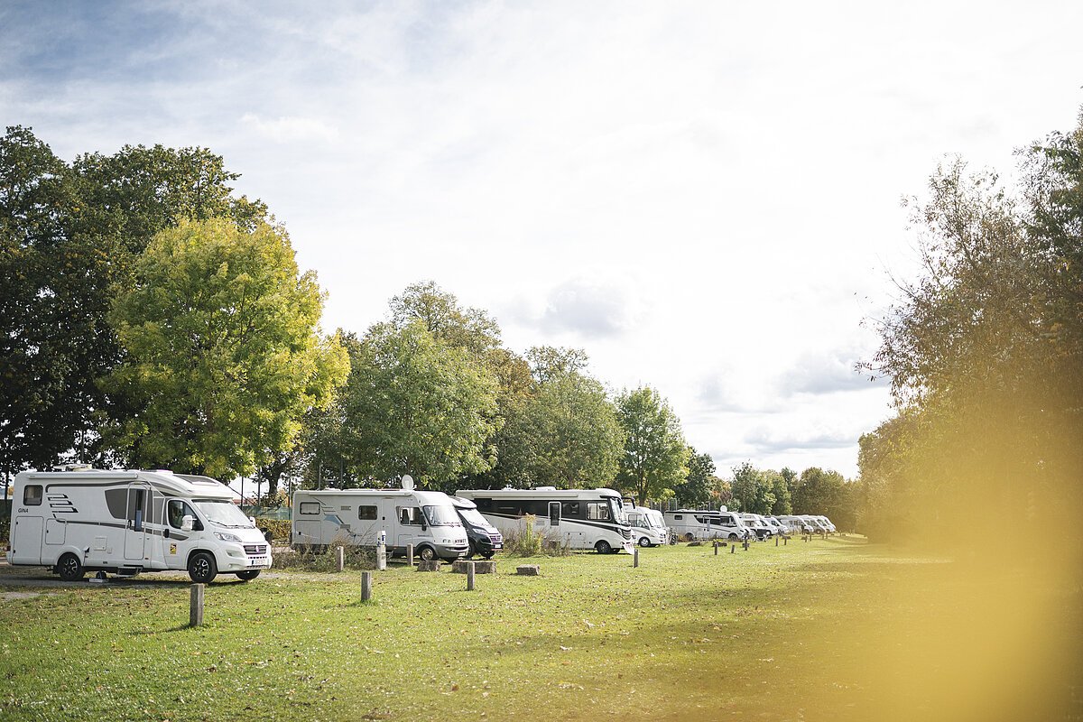 Stellplätze des Wohnmobilplatzes in Kitzingen