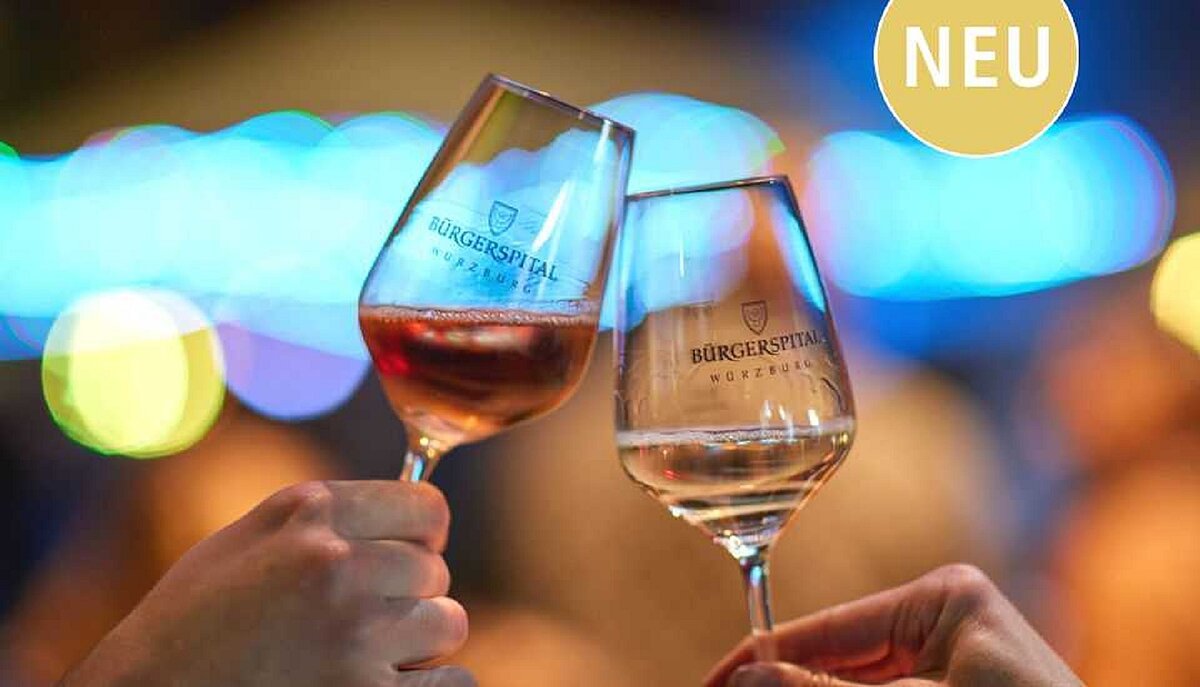 Kelterhallen Weinfest Zwei anstoßende Weingläser