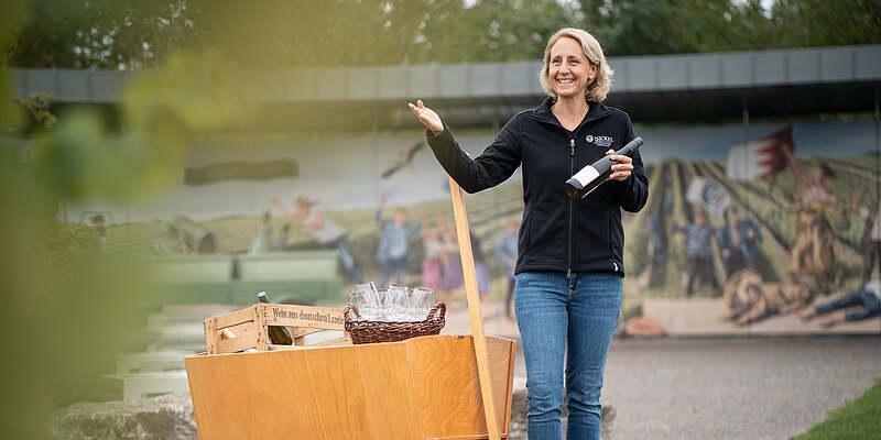 Weinwanderung Karolin Schmitt Gästeführerin bei Weinwanderung