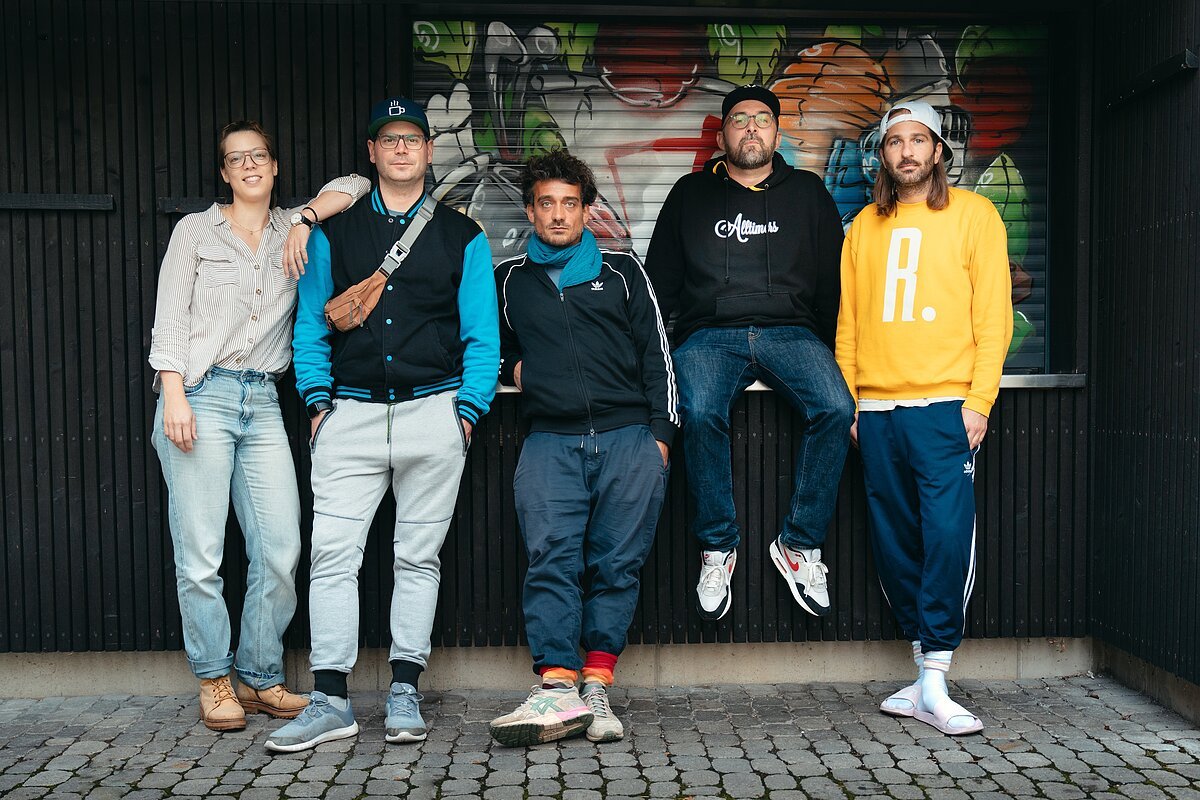 Bandfoto von Dicht & Ergreifend mit 5 Personen